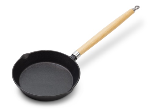 Wilderness-pannu valurautainen 23 cm